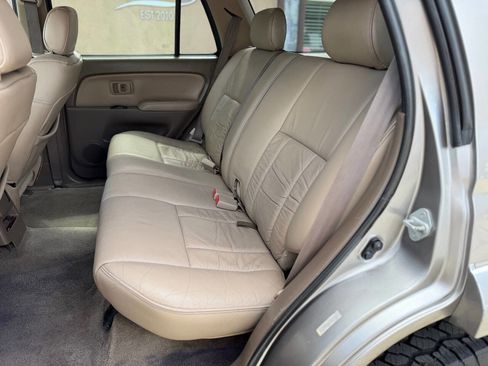 Used 2002 Toyota 4Runner SR5 image 13
