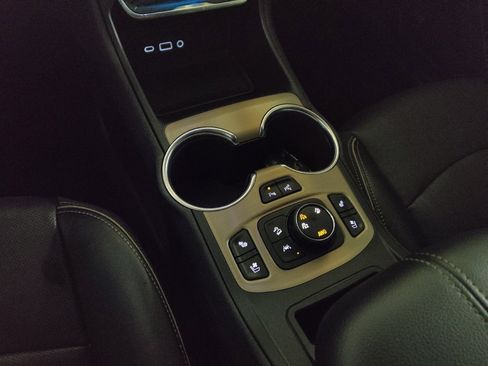 Used 2018 GMC Terrain Denali w/ Advanced Safety Package image 26