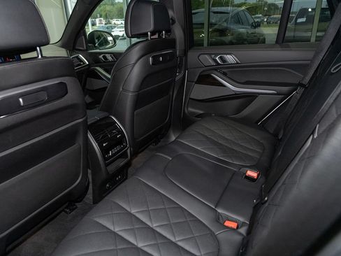 Used 2024 BMW X5 xDrive50e AWD/4WD image 9