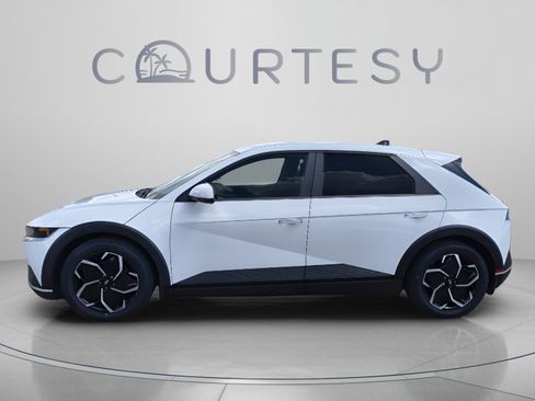 Certified 2022 Hyundai Ioniq 5 SEL RWD image 2