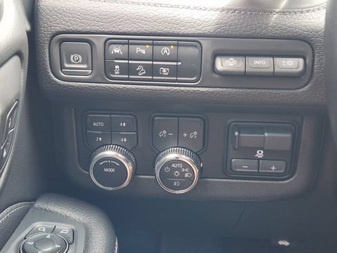 Used 2023 GMC Yukon XL Denali w/ Max Trailering Package AWD/4WD image 22