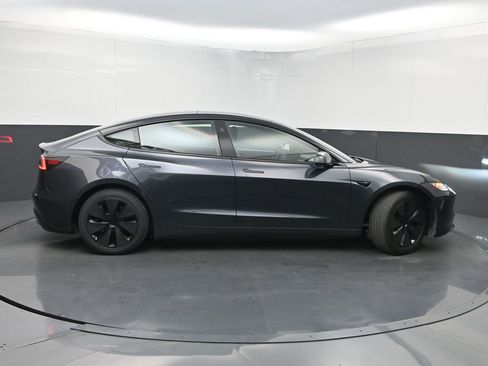 Used 2024 Tesla Model 3 Standard Range image 41