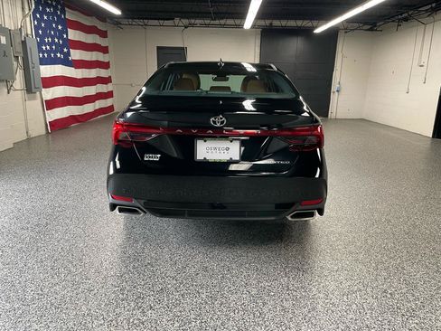 Used 2019 Toyota Avalon Limited w/ Advanced Safety Package FWD image 9