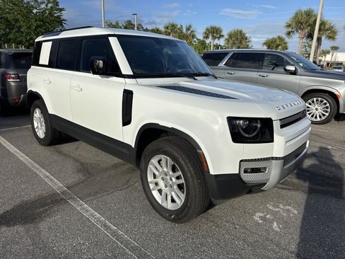 Used 2025 Land Rover Defender 110 S image 1