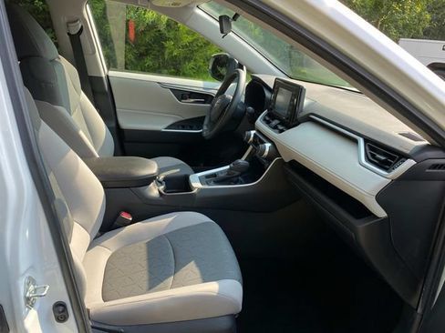 Used 2022 Toyota RAV4 XLE w/ Convenience Package AWD/4WD image 35