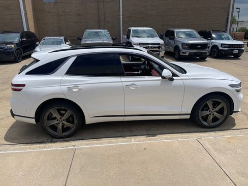 Used 2023 Genesis GV70 2.5T w/ Sport Prestige Package AWD/4WD image 7