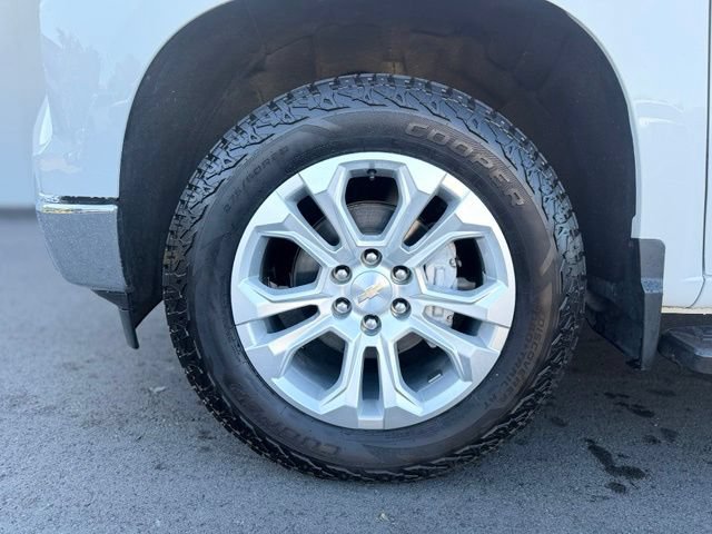Used 2023 Chevrolet Silverado 1500 LTZ AWD/4WD image 29