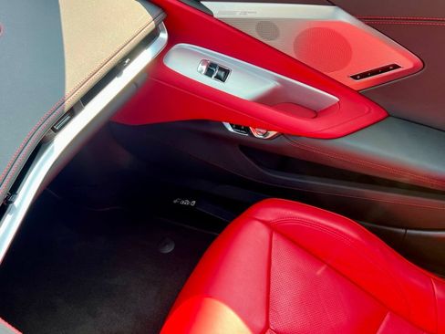 Used 2022 Chevrolet Corvette Stingray Preferred Cpe w/ Z51 Performance Package RWD image 22