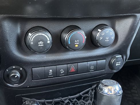 Used 2017 Jeep Wrangler Unlimited Sport image 68