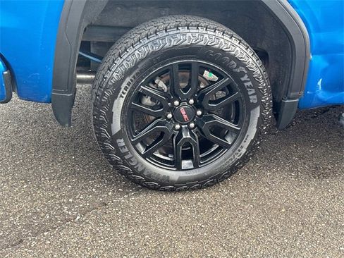 Used 2022 GMC Sierra 1500 Elevation w/ X31 Off-Road Package image 12