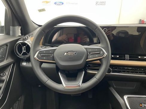 New 2026 Chevrolet Equinox ACTIV w/ Convenience Package III image 11