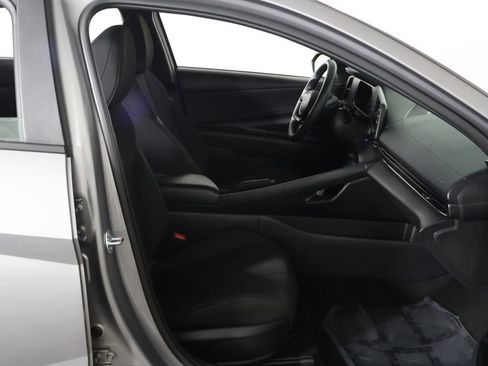 Used 2025 Hyundai Elantra Sport FWD image 23