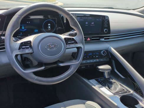 Used 2022 Hyundai Elantra SEL w/ Convenience Package image 29