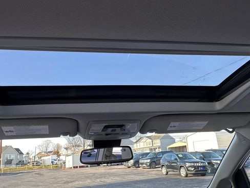 Used 2019 Toyota Sienna XLE w/ Protection Package FWD image 17