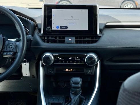 Used 2025 Toyota RAV4 LE FWD image 19