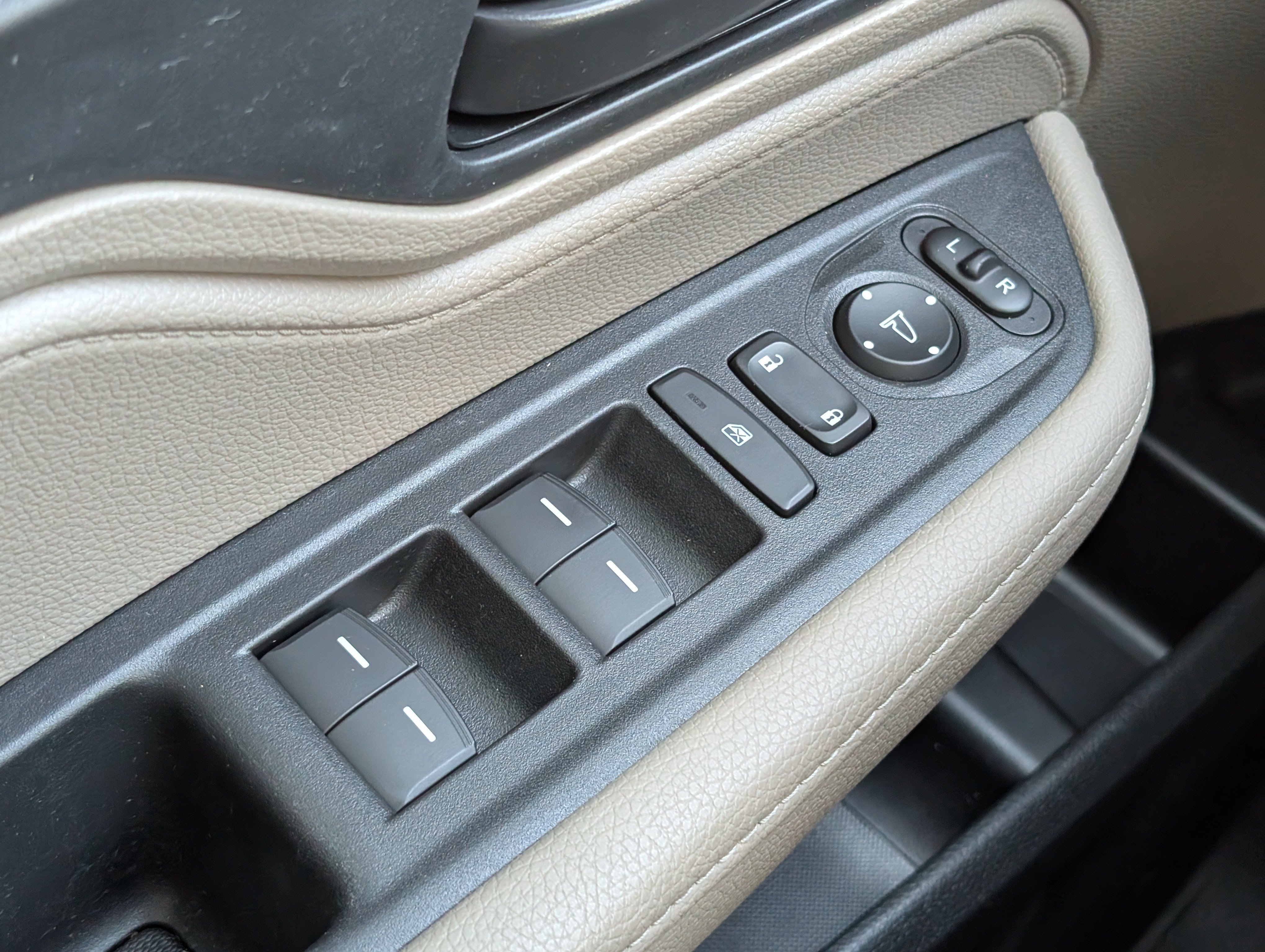 Used 2018 Honda Odyssey EX-L image 25