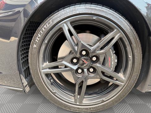Used 2024 Chevrolet Corvette Stingray Preferred Cpe w/ Z51 Performance Package RWD image 19