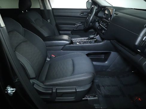 Certified 2025 Nissan Pathfinder SV FWD image 27
