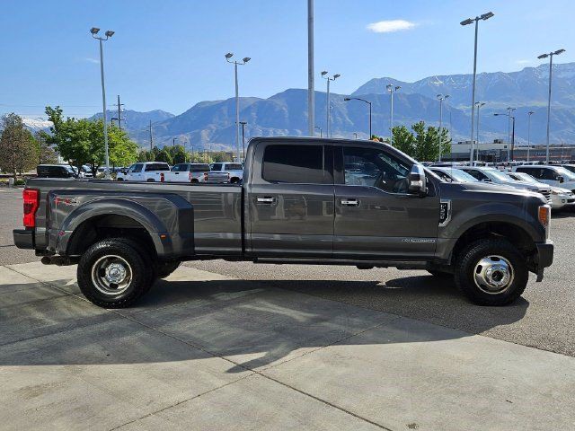 Used 2019 Ford F350 Platinum w/ Platinum Ultimate Package AWD/4WD image 2