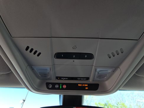 Used 2019 Chevrolet Equinox LT image 24