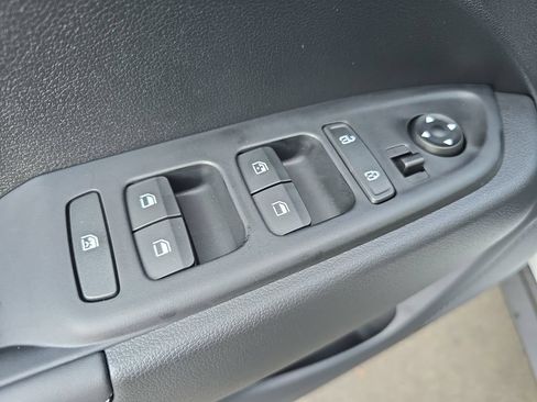 New 2026 Hyundai Venue SEL FWD image 27