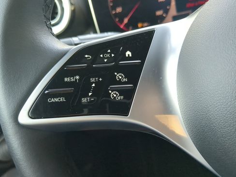 Used 2025 Mercedes-Benz GLC 300 image 65