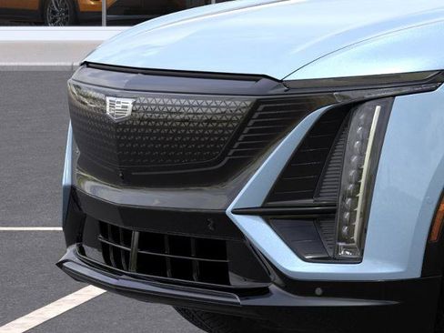 New 2026 Cadillac Lyriq Sport AWD/4WD image 34
