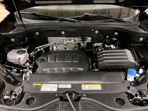 Used 2025 Volkswagen Atlas SE AWD/4WD image 10
