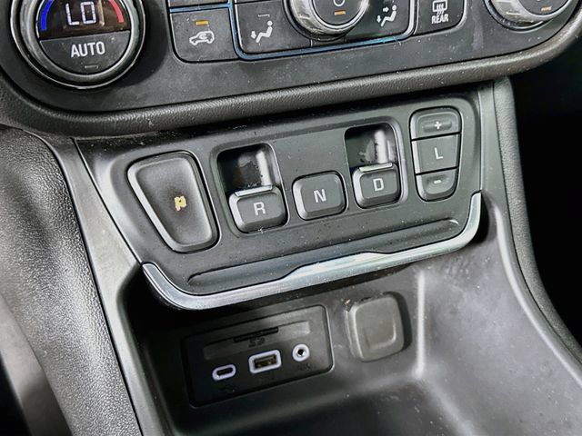 Used 2020 GMC Terrain SLE w/ Driver Convenience Package AWD/4WD image 18