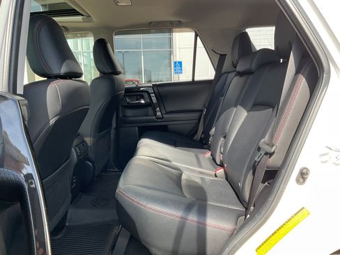 Used 2019 Toyota 4Runner TRD Off-Road Premium AWD/4WD image 21
