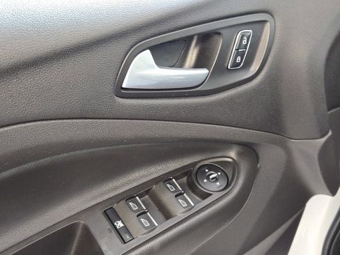Used 2015 Ford Escape SE w/ Equipment Group 201A AWD/4WD image 18