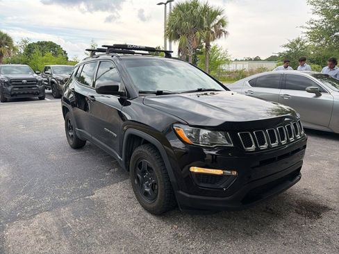 Used 2018 Jeep Compass Sport FWD image 2