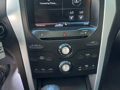 Used 2014 Ford Explorer XLT w/ Equipment Group 202A image 19