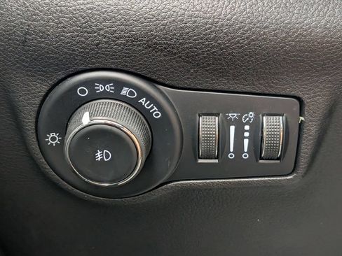 Certified 2023 Jeep Compass Latitude AWD/4WD image 15