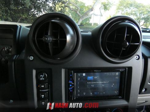 Used 2005 HUMMER H2 w/ Preferred Equipment Group AWD/4WD image 50