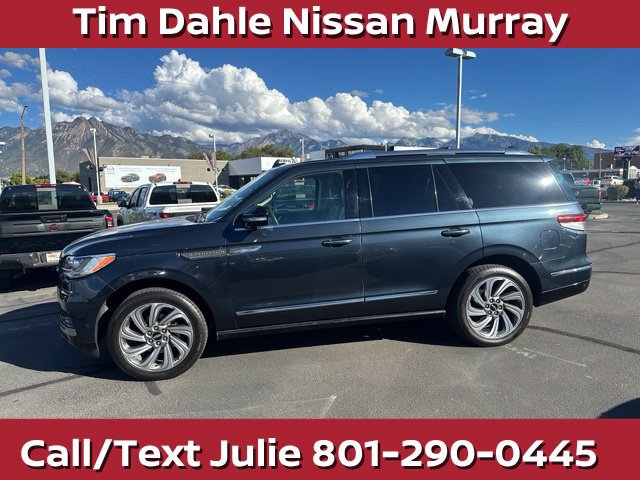 Used 2022 Lincoln Navigator Reserve AWD/4WD image 7