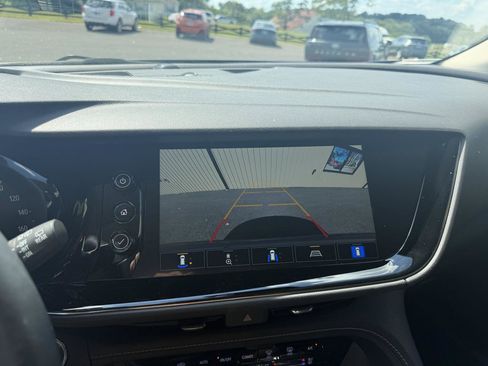 Used 2022 Buick Envision Avenir w/ Technology Package II FWD image 15