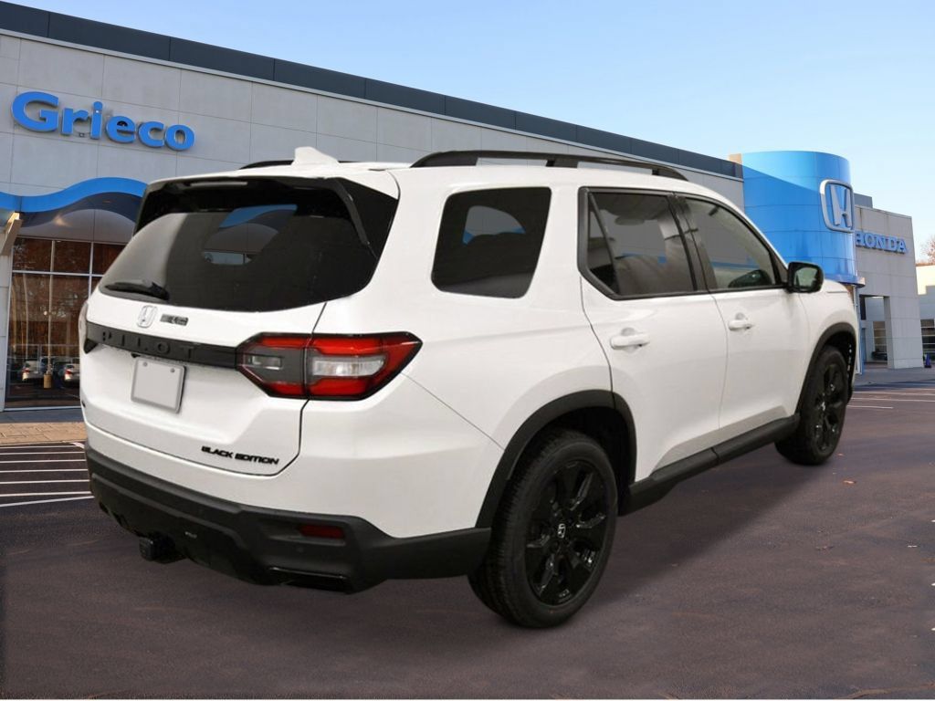 New 2026 Honda Pilot Black Edition image 5