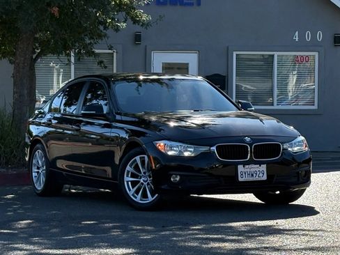 Used 2016 BMW 320i Sedan RWD image 3