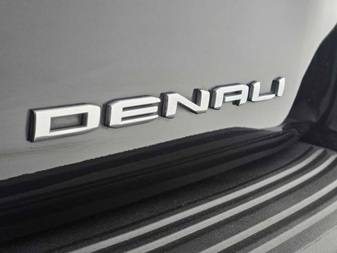 Used 2024 GMC Yukon Denali image 16