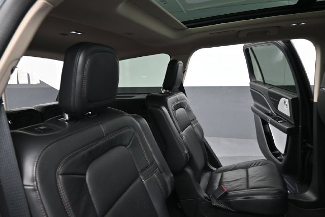 Used 2021 Lincoln Aviator Reserve w/ Equipment Group 202A AWD/4WD image 26
