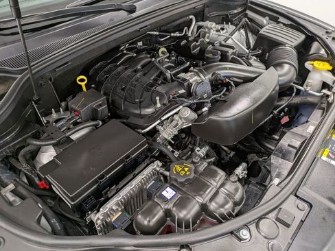 Used 2025 Dodge Durango GT AWD/4WD image 31