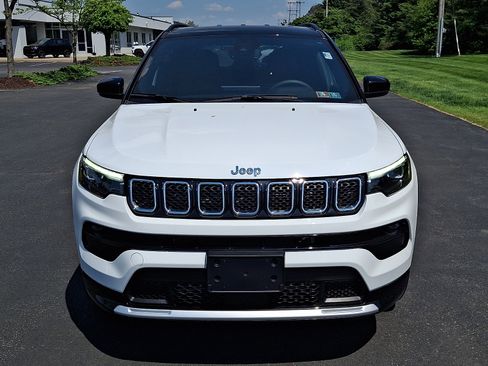 Certified 2023 Jeep Compass Limited w/ Elite Group AWD/4WD image 2