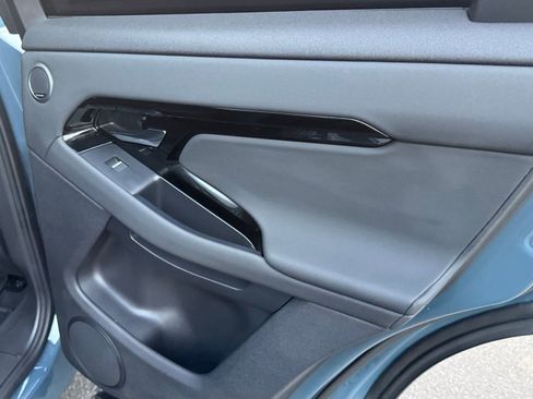 Used 2024 Land Rover Range Rover Evoque Dynamic SE image 15