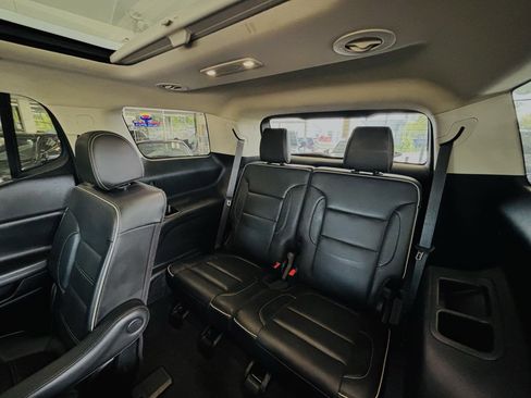 Used 2022 GMC Acadia Denali AWD/4WD image 24
