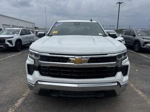 Used 2025 Chevrolet Silverado 1500 LT RWD image 14