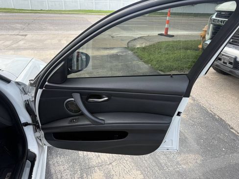 Used 2008 BMW M3 Sedan RWD image 19