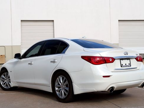 Used 2016 INFINITI Q50 Premium w/ 2.0T Premium Plus Package RWD image 3
