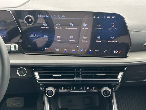 New 2025 Chevrolet Traverse LT w/ Driver Confidence Package AWD/4WD image 19