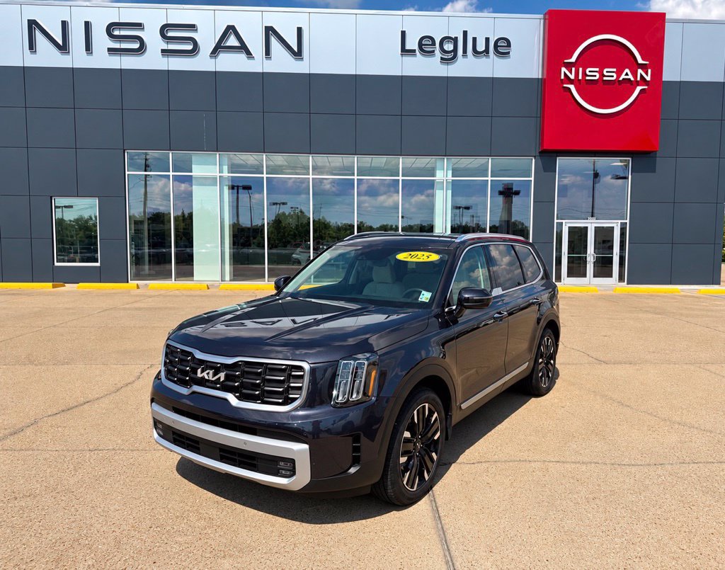 Used 2025 Kia Telluride SX w/ SX Captain's Chair Package FWD image 1